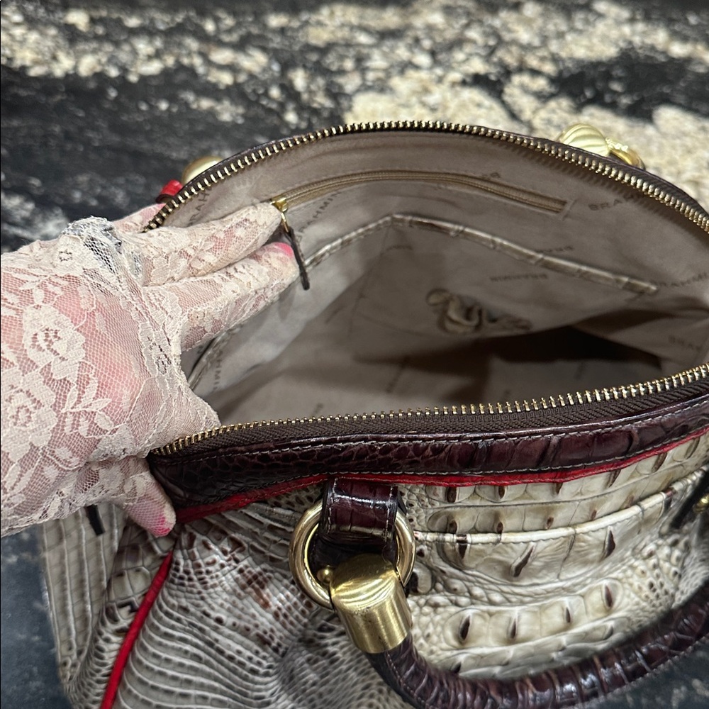 EUC Brahmin “Lisa” croc-embossed satchel - Picture 15 of 16